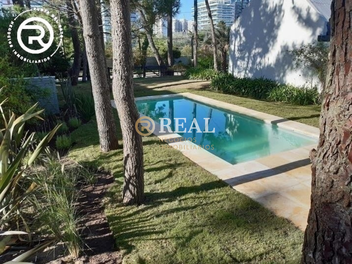 Casa ID.527 - Casa de 2 plantas con piscina, muy cerca de la Mansa, en alquiler.