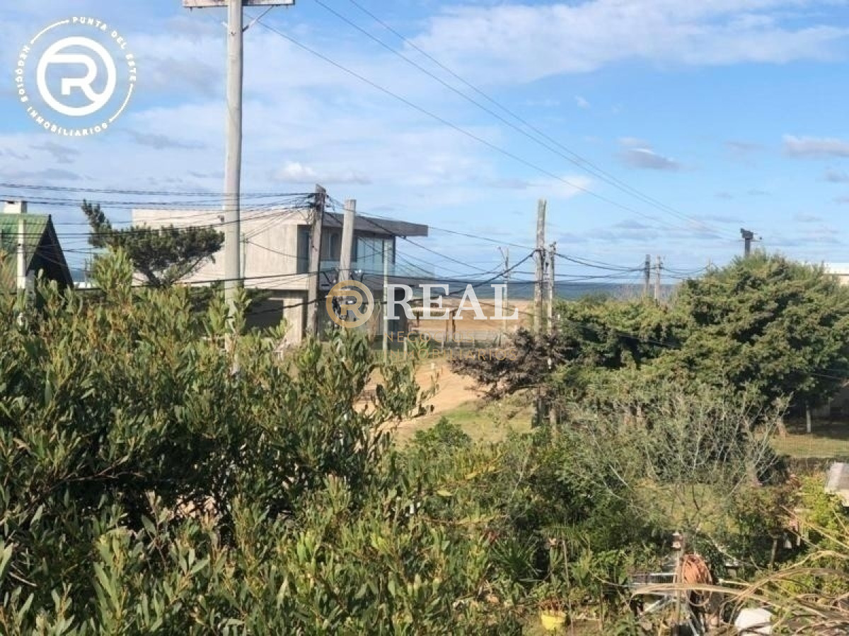Casa ID.879 - Se vende hermosa casa con vista al mar en Balneario Buenos Aires
