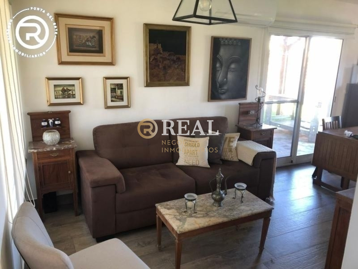 Casa ID.879 - Se vende hermosa casa con vista al mar en Balneario Buenos Aires