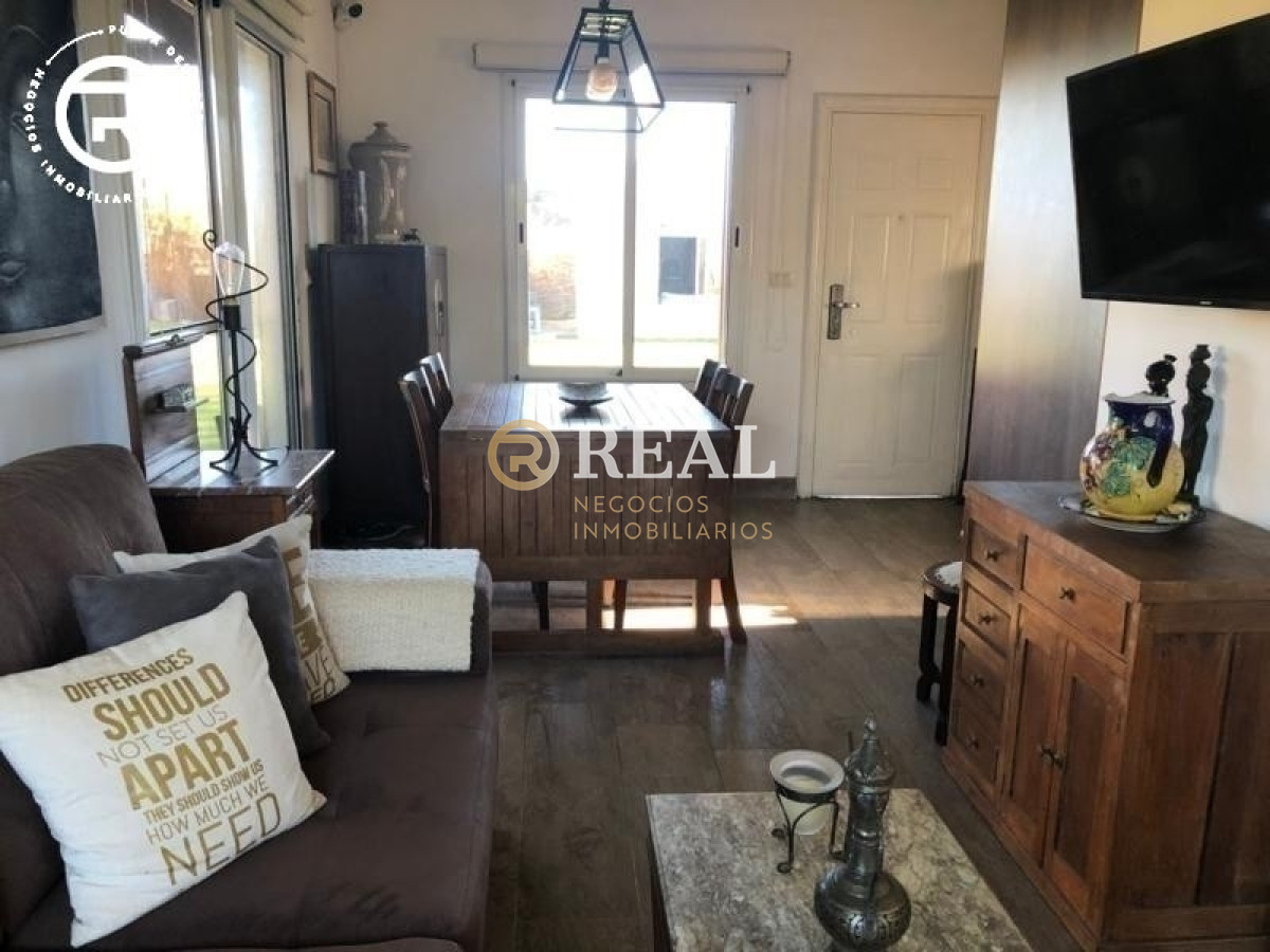 Casa ID.879 - Se vende hermosa casa con vista al mar en Balneario Buenos Aires