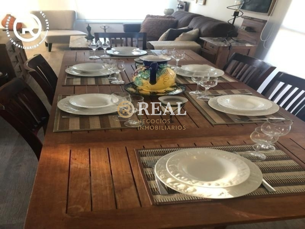 Casa ID.879 - Se vende hermosa casa con vista al mar en Balneario Buenos Aires