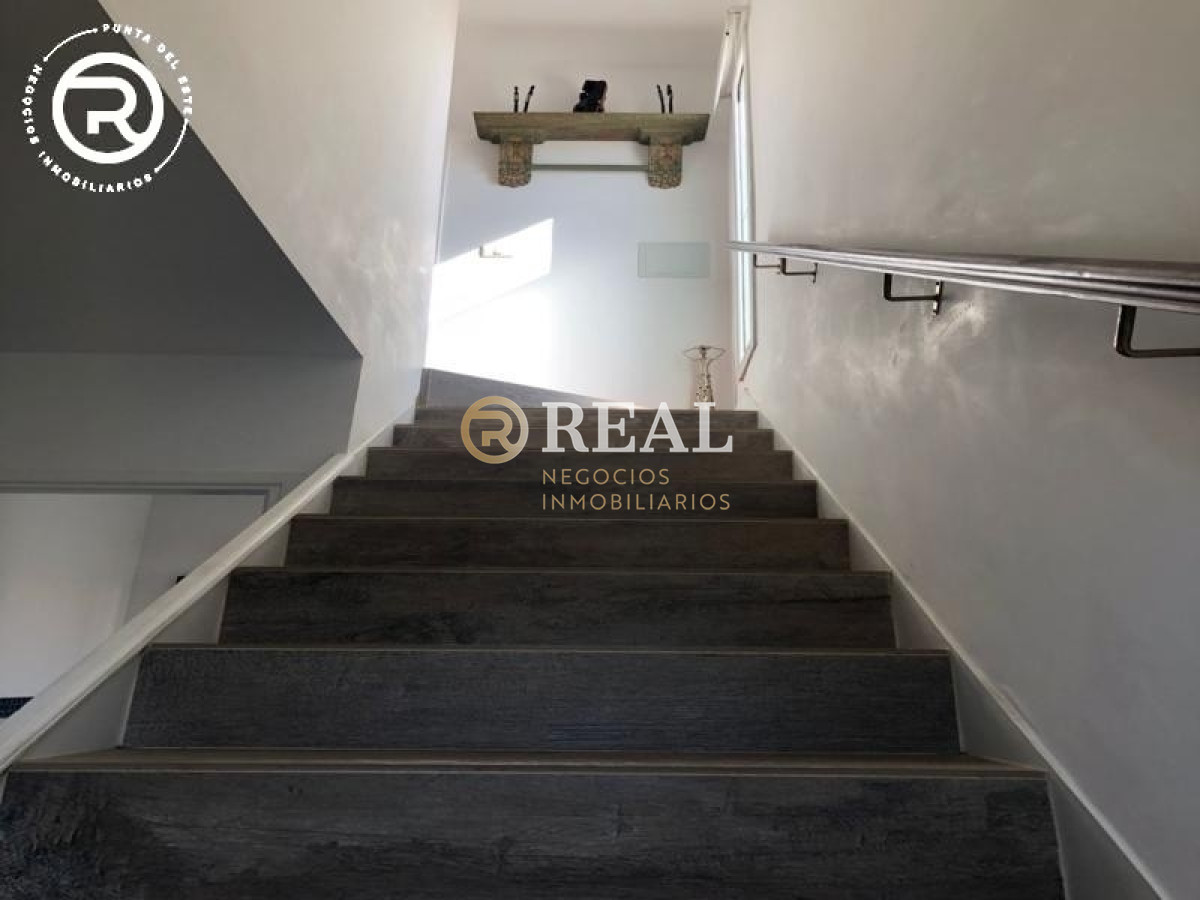 Casa ID.879 - Se vende hermosa casa con vista al mar en Balneario Buenos Aires