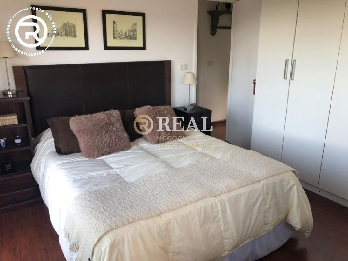 Casa ID.879 - Se vende hermosa casa con vista al mar en Balneario Buenos Aires