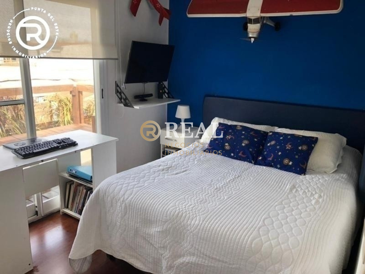 Casa ID.879 - Se vende hermosa casa con vista al mar en Balneario Buenos Aires
