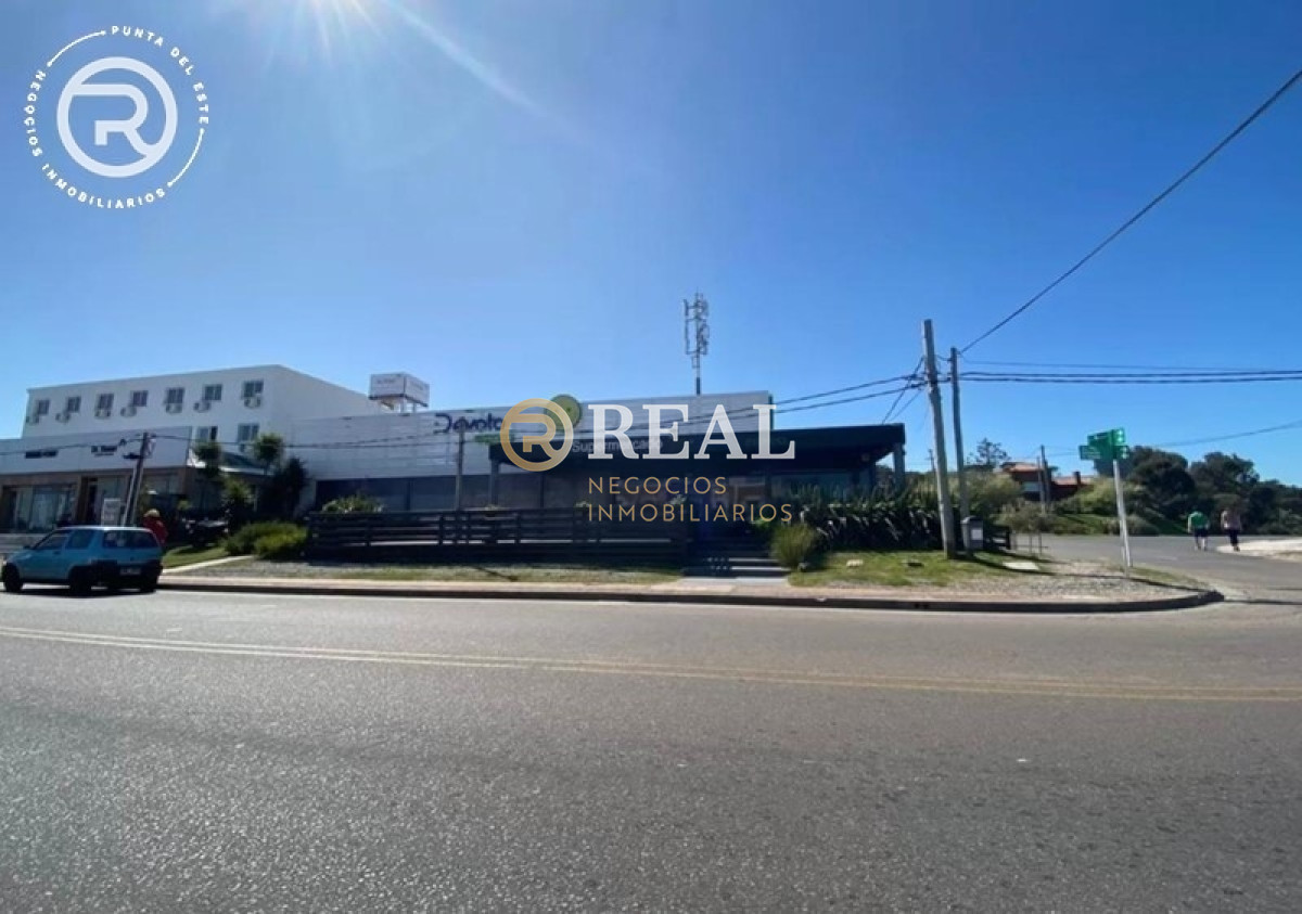 Local Comercial ID.968 - Local comercial en excelente esquina, La Barra, Montoya, alquiler.