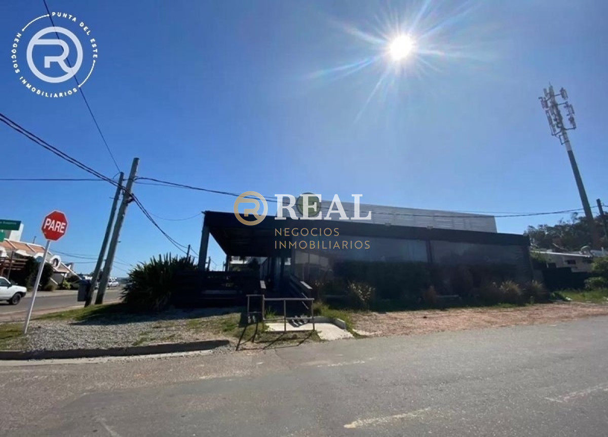 Local Comercial ID.968 - Local comercial en excelente esquina, La Barra, Montoya, alquiler.