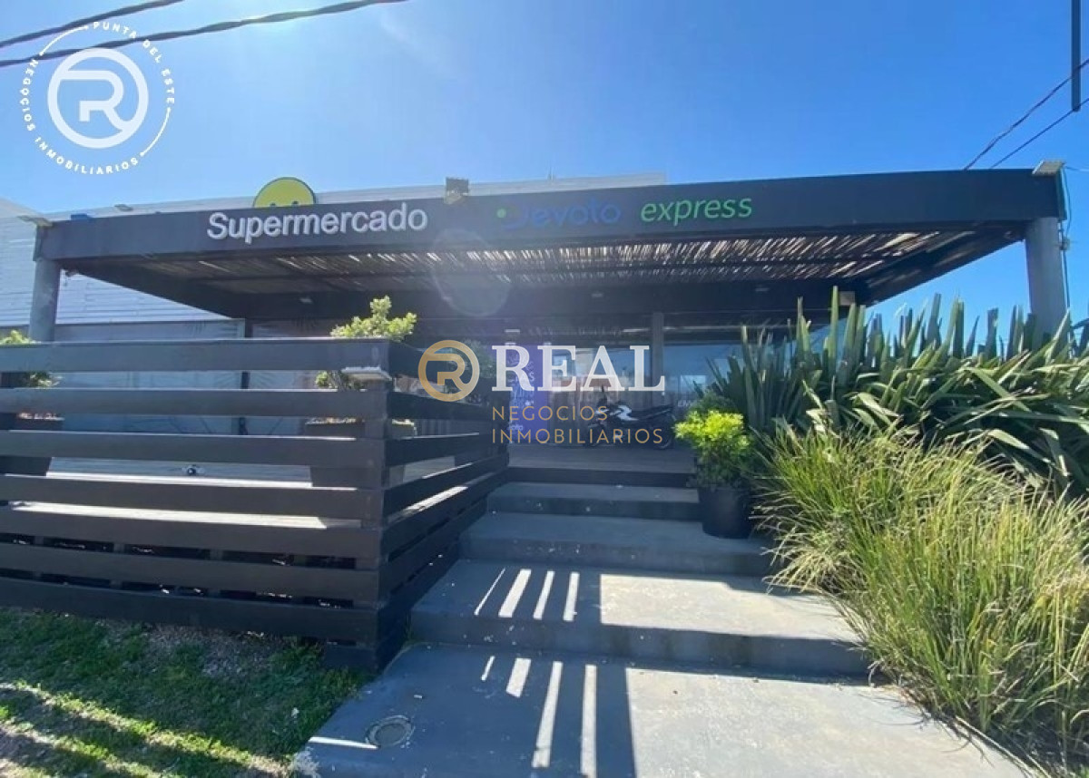 Local Comercial ID.968 - Local comercial en excelente esquina, La Barra, Montoya, alquiler.