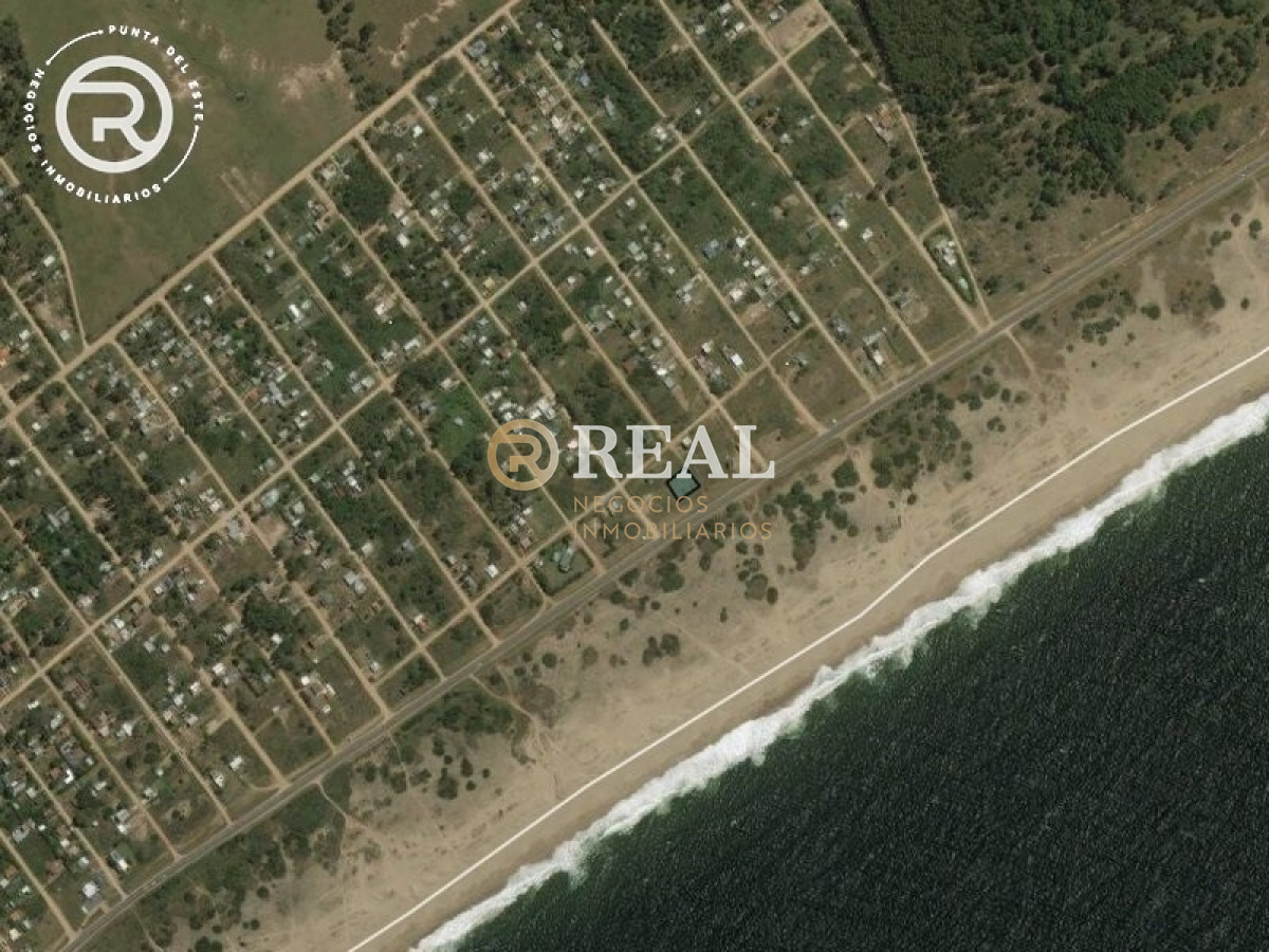 Terreno ID.785 - Terreno ubicado en primera línea con buena superficie