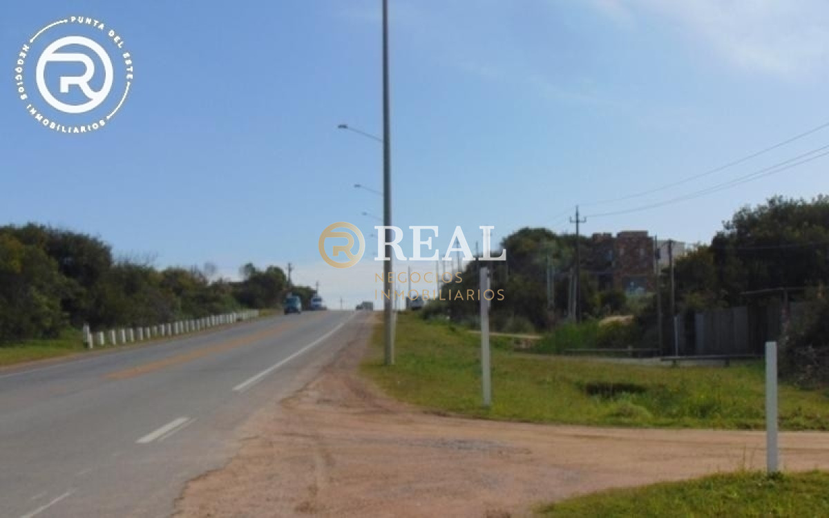 Terreno ID.799 - Terreno esquinero en primera línea, Altos de Punta Piedras