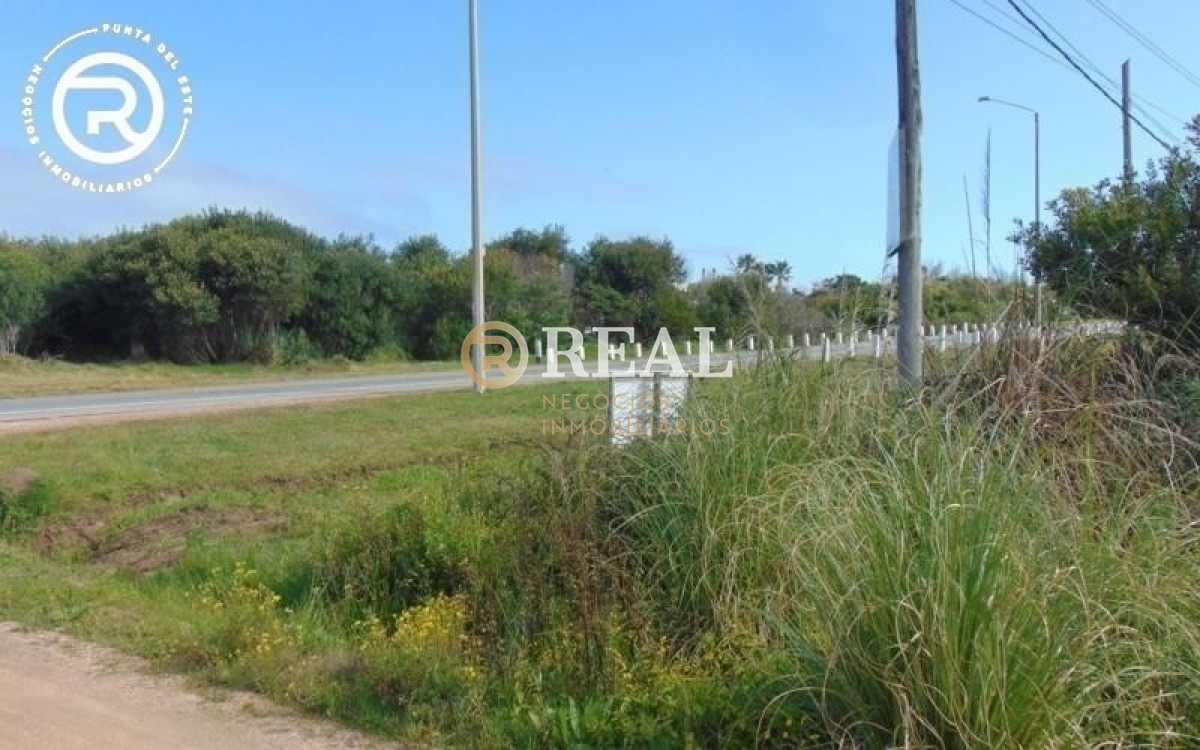 Terreno ID.799 - Terreno esquinero en primera línea, Altos de Punta Piedras