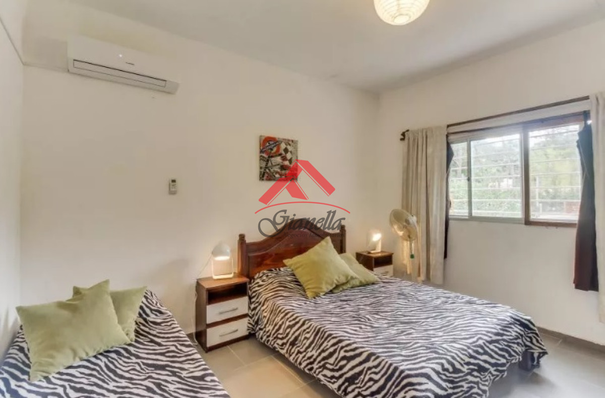 Casa ID.1663 - En complejo cerrado.