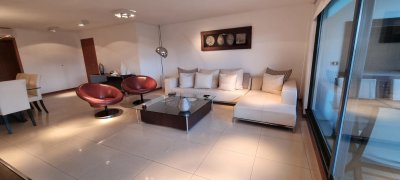 3 suite y dependencia con parrillero propio 