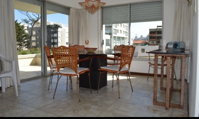 Apartamento en GOLETA,  En Venta, Mansa, Punta del Este, 3 Dormitorios.