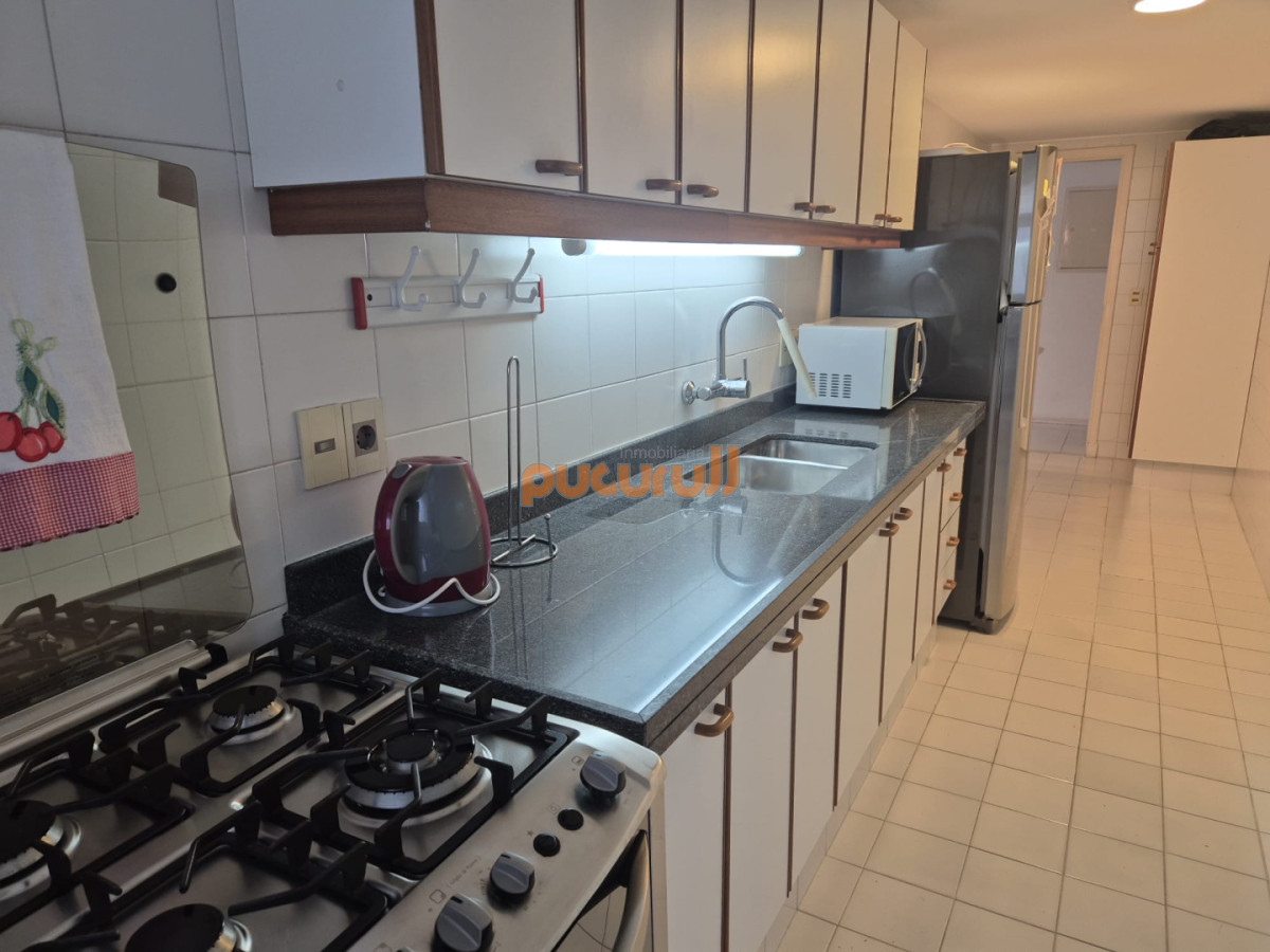 Apartamento ID.2742 - A pasos del mar.