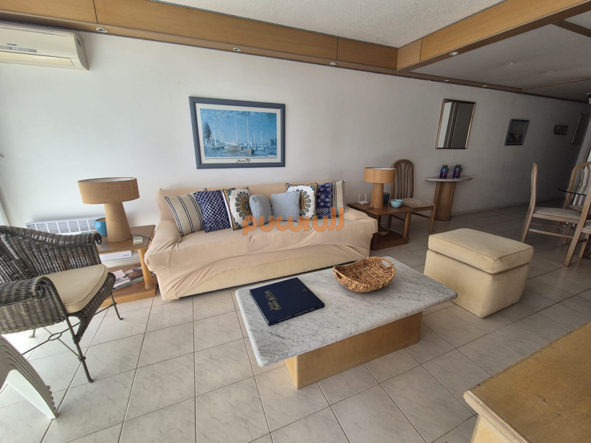 Apartamento ID.2742 - A pasos del mar.