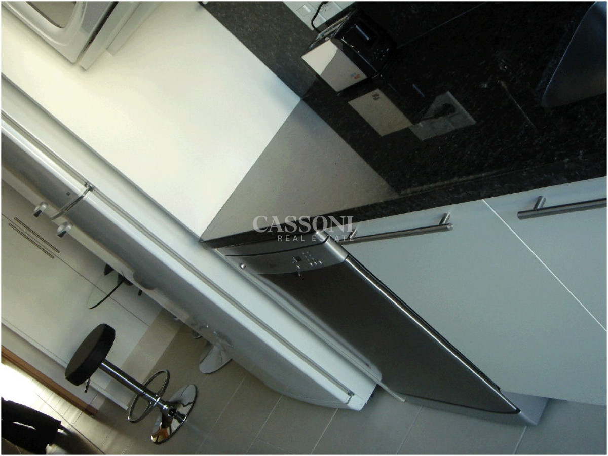 Apartamento ID.3860 - Apartamento en SEASONS TOWER, Mansa, Punta del Este, 2 Dormitorios.