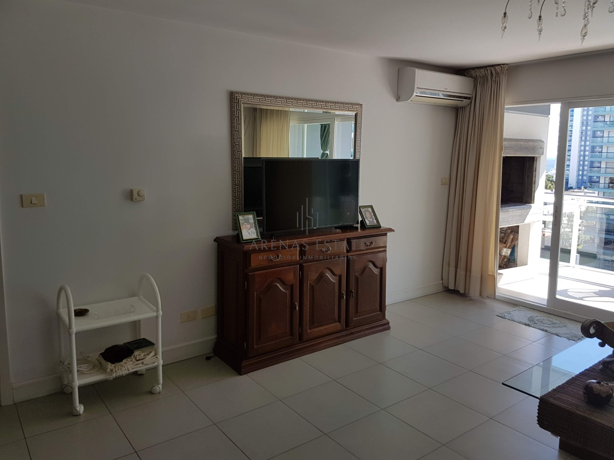 Apartamento ID.697 - Apartamento en venta en Punta del Este 