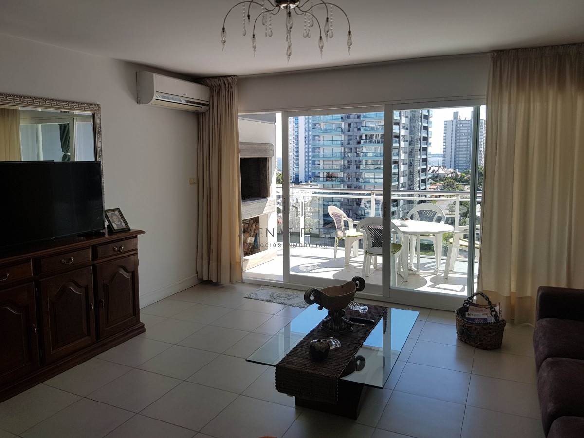 Apartamento ID.697 - Apartamento en venta en Punta del Este 