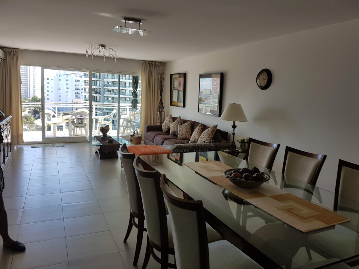 Apartamento ID.697 - Apartamento en venta en Punta del Este 