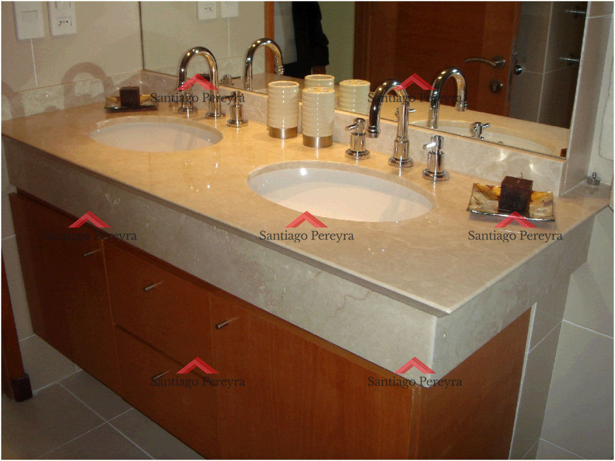 Apartamento ID.6978 - Apartamento en SEASONS TOWER, Mansa, Punta del Este, 2 Dormitorios.