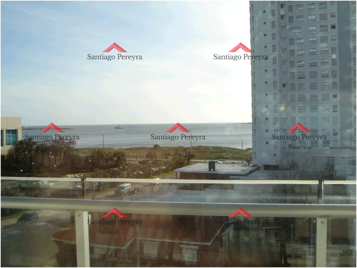 Apartamento ID.6978 - Apartamento en SEASONS TOWER, Mansa, Punta del Este, 2 Dormitorios.