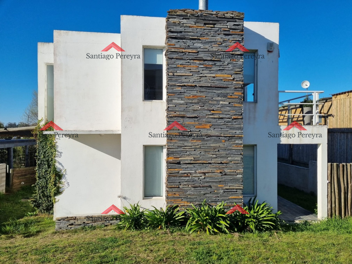 Casa ID.7413 - Casa de estilo minimalista próxima al mar.