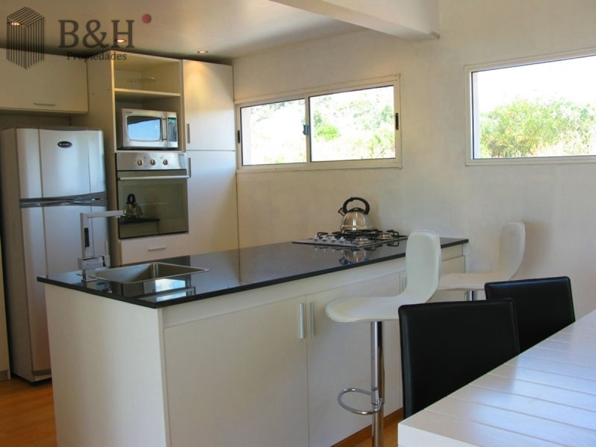 Casa ID.1060 - Casa de estilo minimalista próxima al mar.
