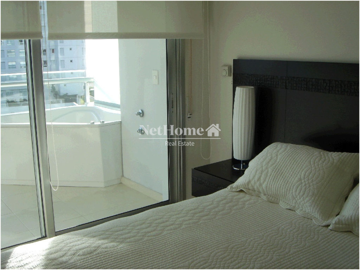 Apartamento ID.222 -  Playa Mansa Apartamento 2 Dormitorios A pasos del Océano Amenities Completos