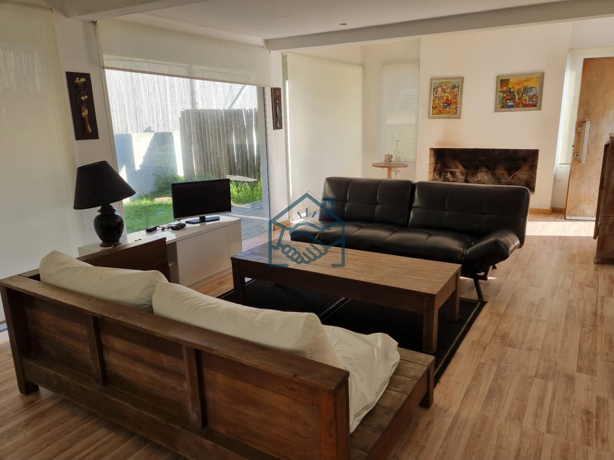 Casa ID.456/Casa-de-estilo-minimalista-próxima-al-mar. - Casa de estilo minimalista próxima al mar.