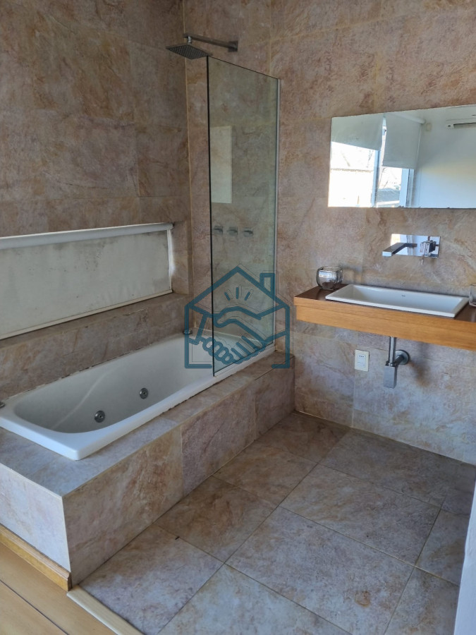 Casa ID.456/Casa-de-estilo-minimalista-próxima-al-mar. - Casa de estilo minimalista próxima al mar.