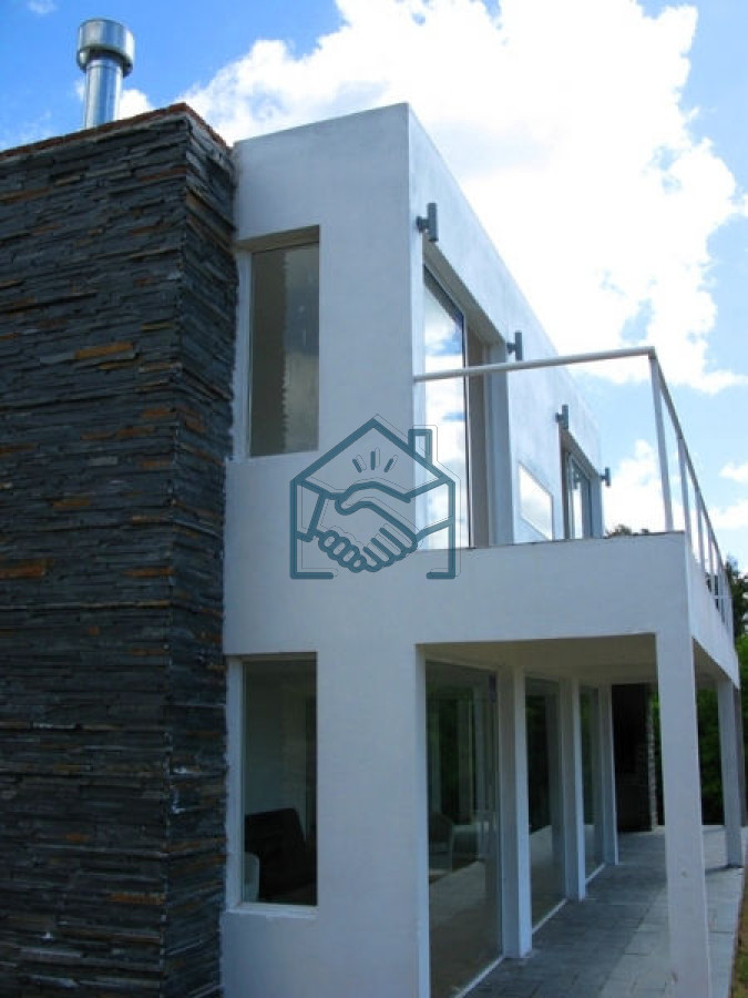 Casa ID.456/Casa-de-estilo-minimalista-próxima-al-mar. - Casa de estilo minimalista próxima al mar.