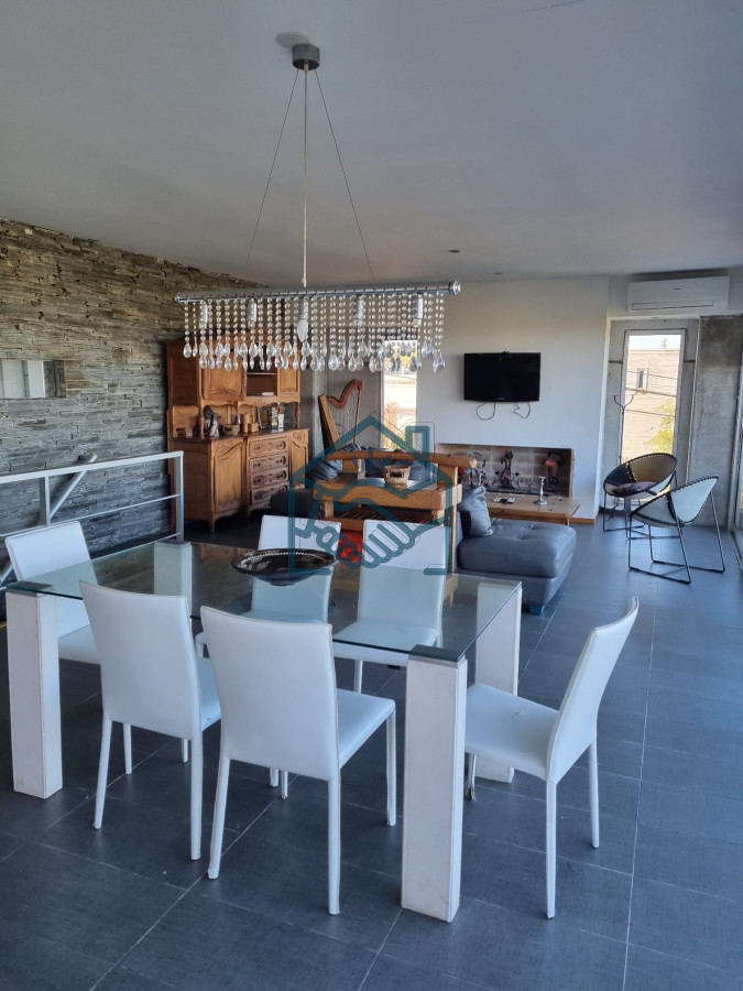 Casa ID.455/Chalet-de-moderno-diseño-a-metros-del-mar. - Chalet de moderno diseño a metros del mar.