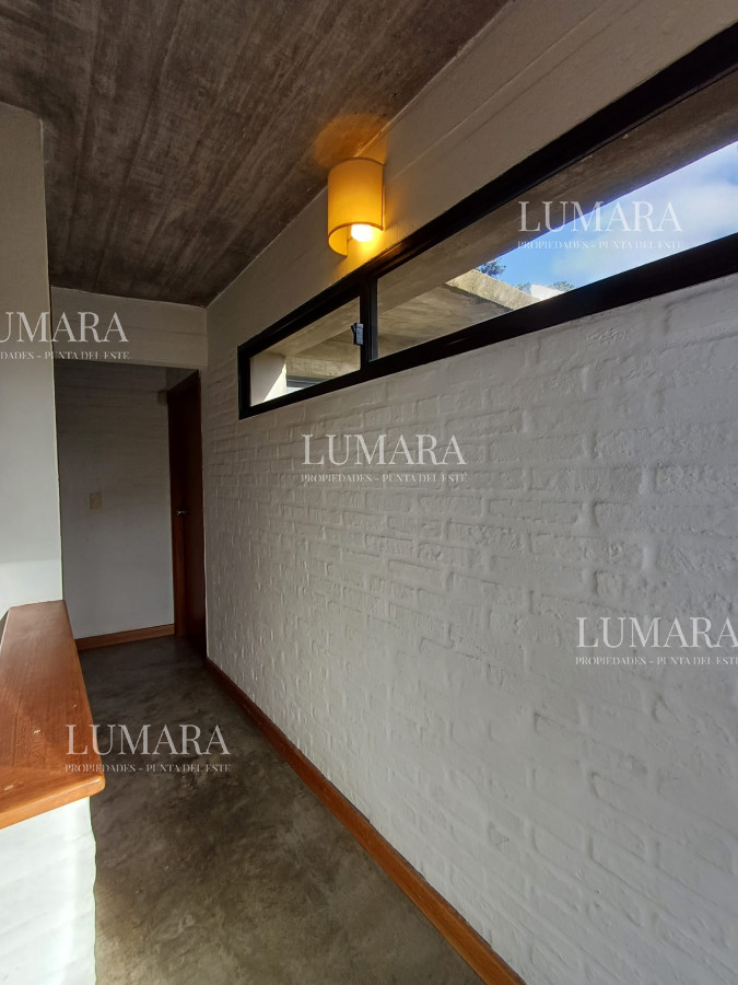 Casa ID.537 - Chalet con moderno diseño en Montoya