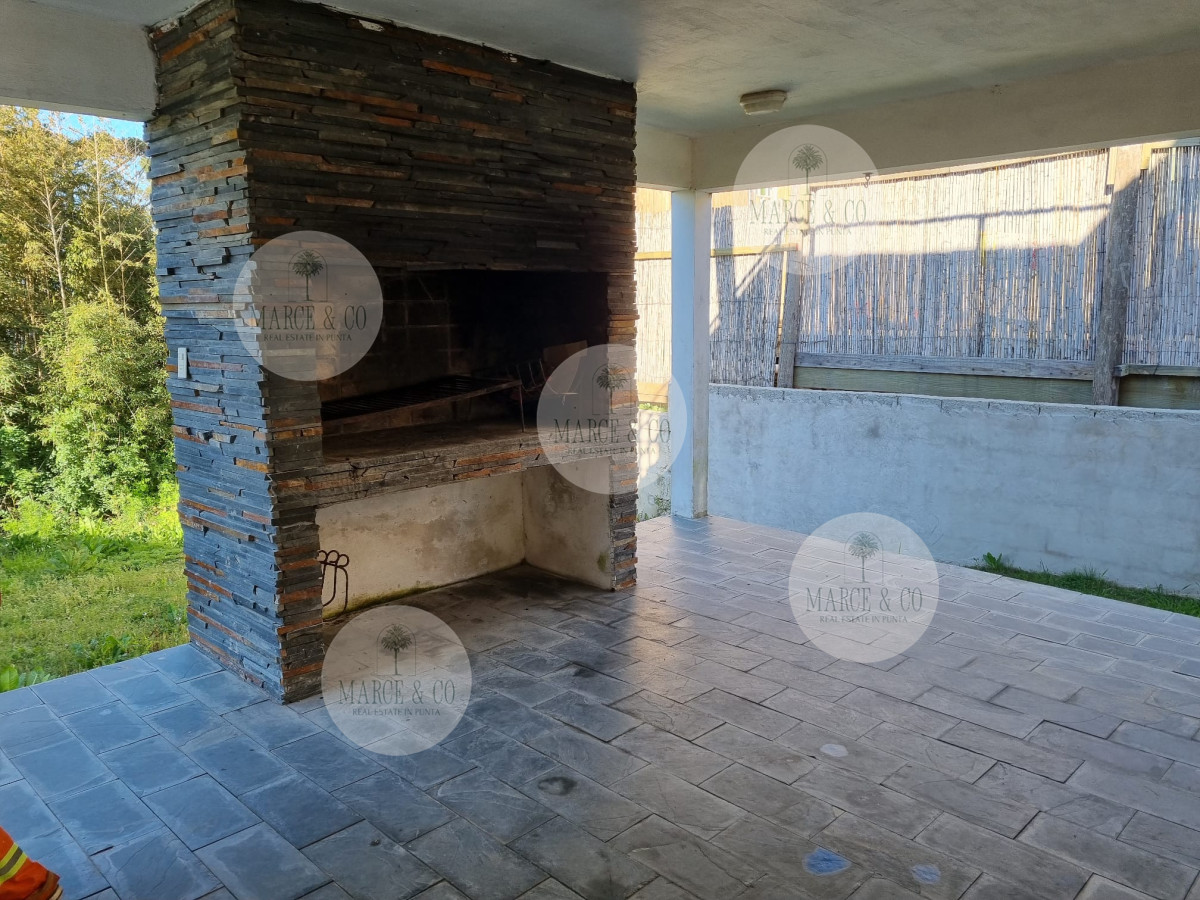 Casa ID.657 - Casa de estilo minimalista próxima al mar.