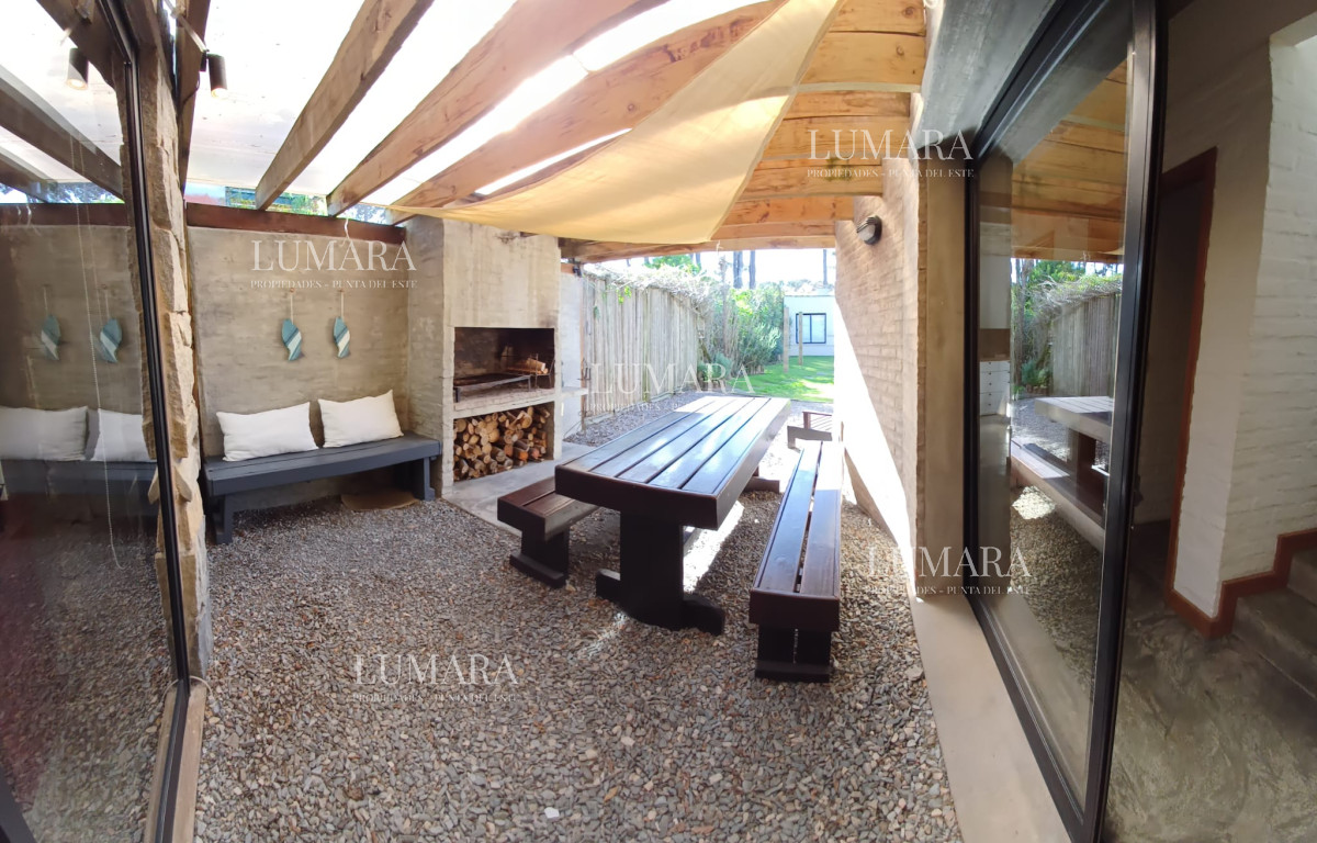 Casa ID.537 - Chalet con moderno diseño en Montoya