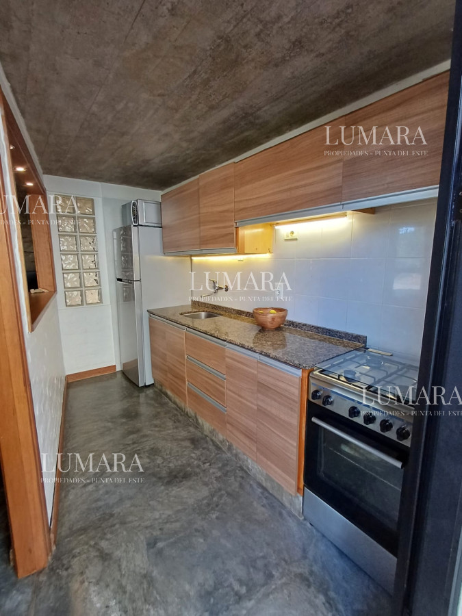 Casa ID.537 - Chalet con moderno diseño en Montoya