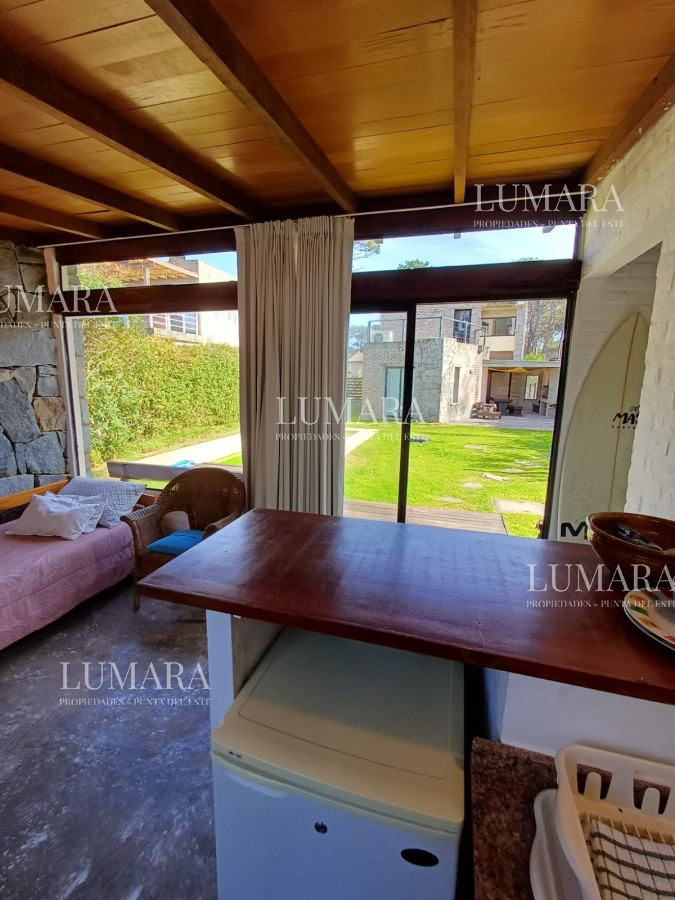Casa ID.537 - Chalet con moderno diseño en Montoya