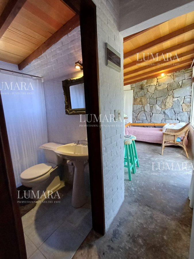 Casa ID.537 - Chalet con moderno diseño en Montoya