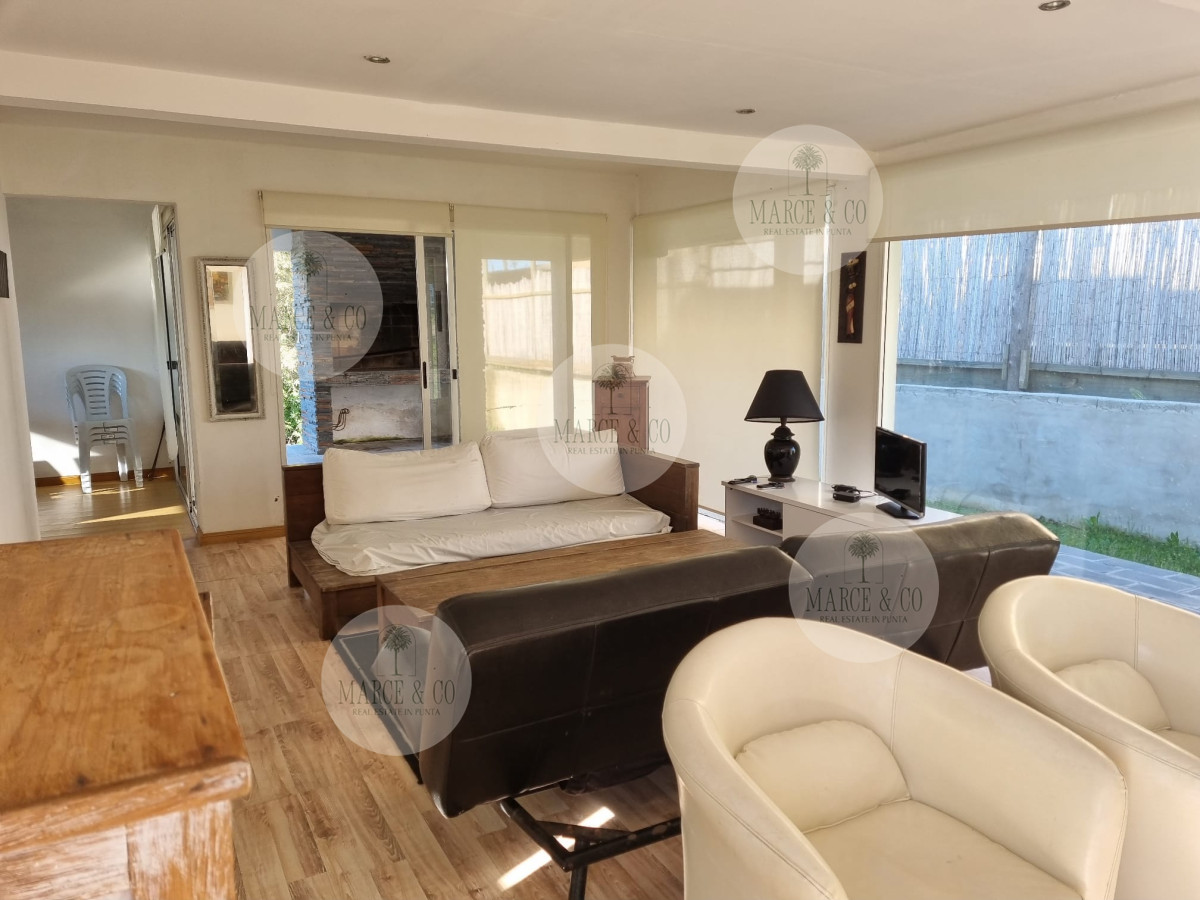 Casa ID.657 - Casa de estilo minimalista próxima al mar.