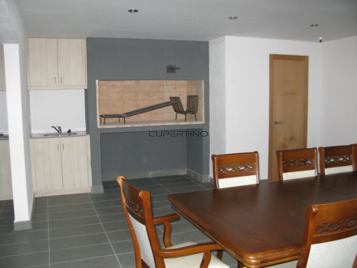 Apartamento ID.1720 - A pasos del centro de Maldonado3 Dormitorios.