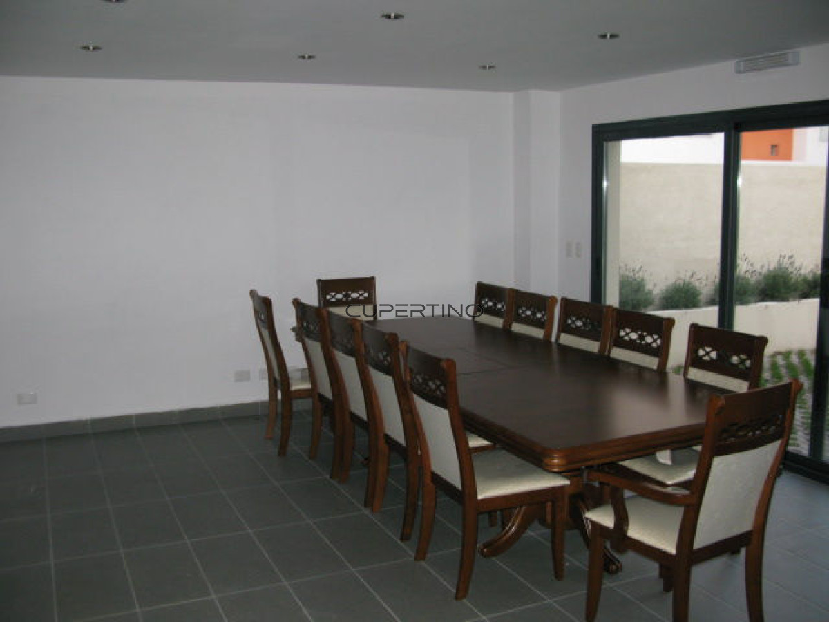 Apartamento ID.1720 - A pasos del centro de Maldonado3 Dormitorios.