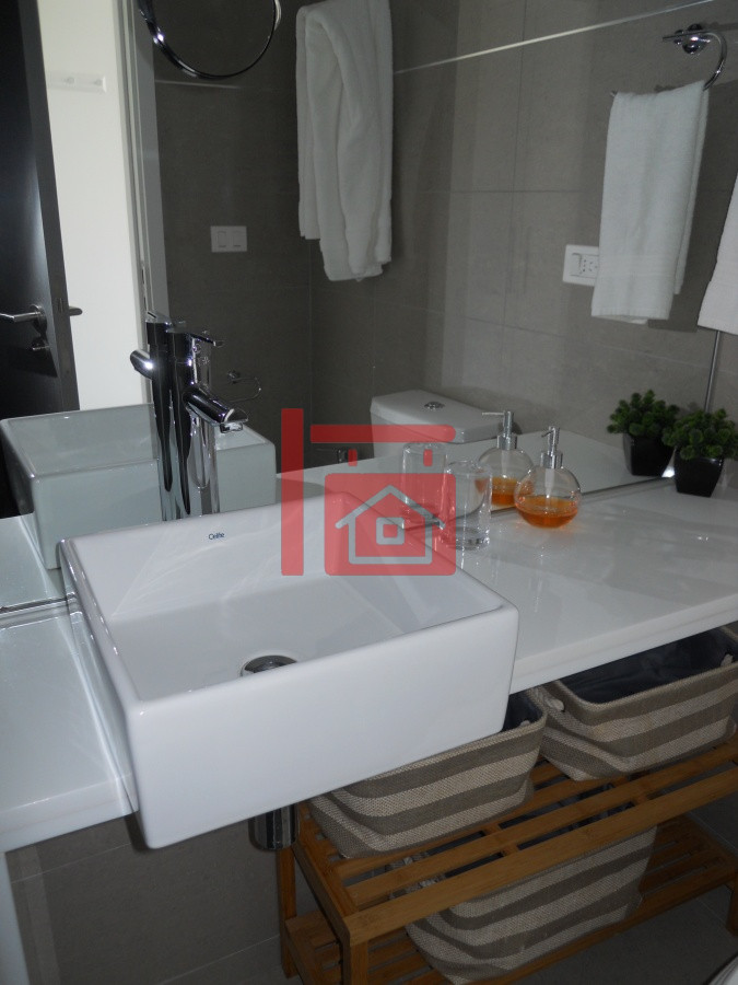 Apartamento ID.717 - Excelente ubicación, torre nueva.