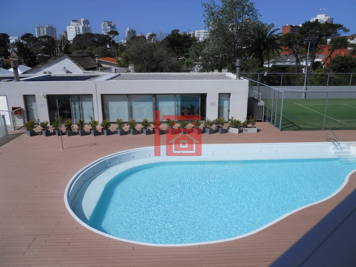 Apartamento ID.717 - Excelente ubicación, torre nueva.