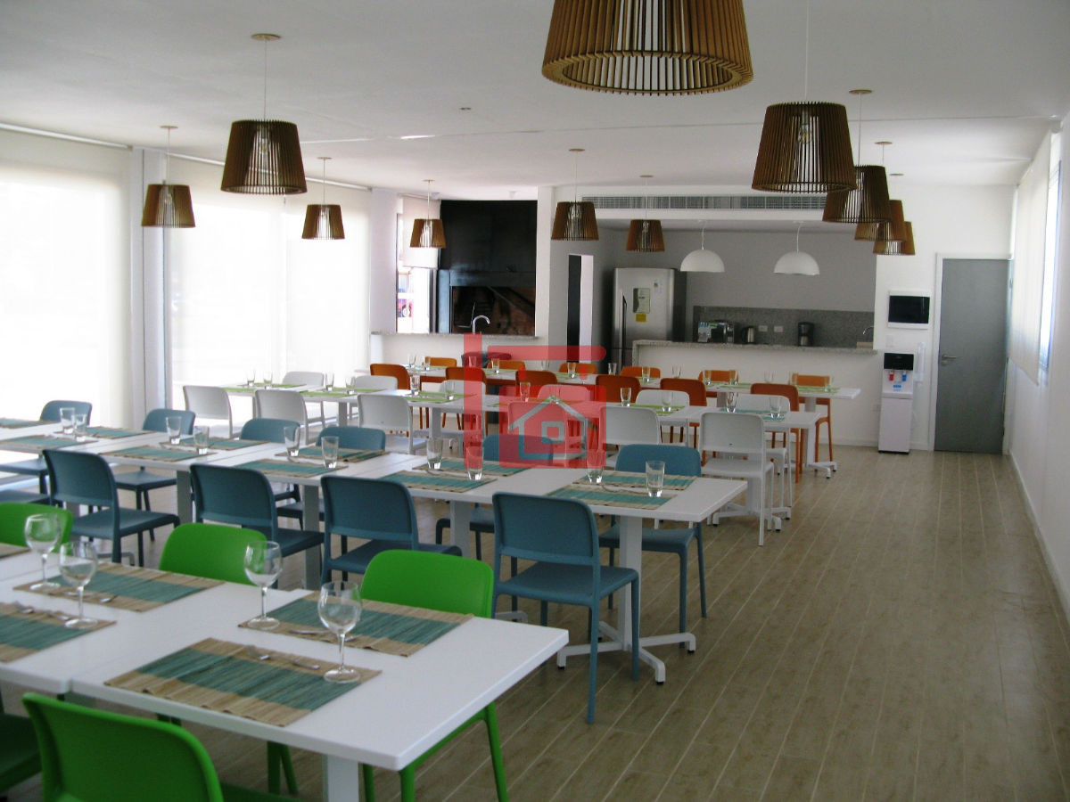Apartamento ID.717 - Excelente ubicación, torre nueva.