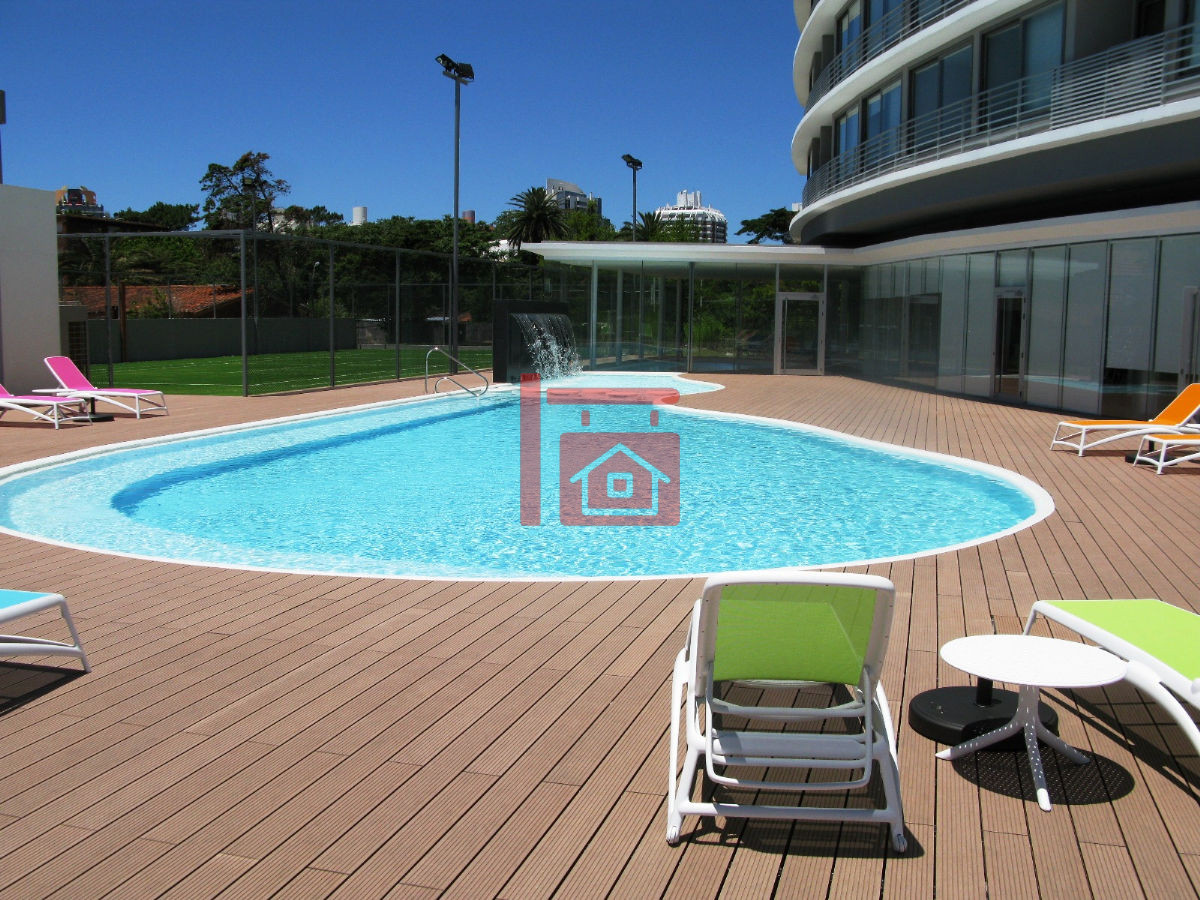 Apartamento ID.717 - Excelente ubicación, torre nueva.