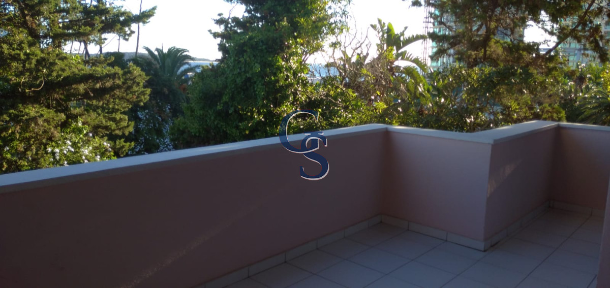 Apartamento ID.663 - A metros de Playa Mansa