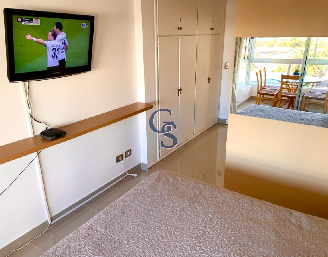 Apartamento ID.290296 - A pasos de Playa Mansa y Playa Brava. Próximo a la Península.