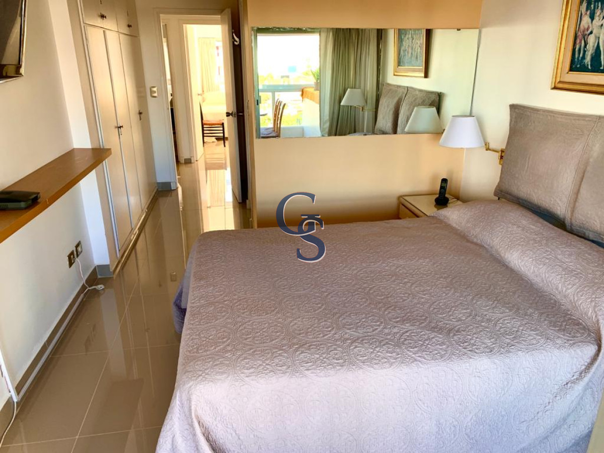 Apartamento ID.290296 - A pasos de Playa Mansa y Playa Brava. Próximo a la Península.