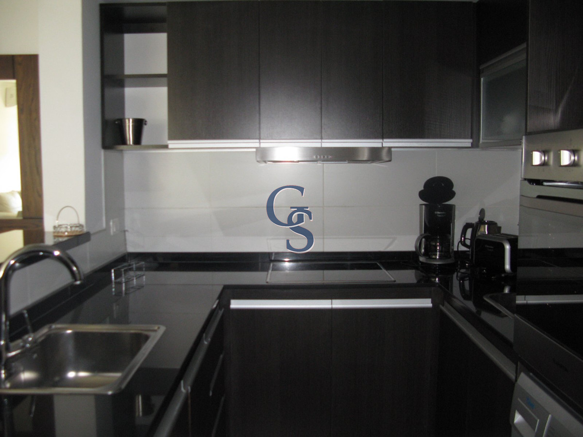 Apartamento ID.293112 - A pasos de Playa Brava y Playa Mansa, y próximo a la Península.