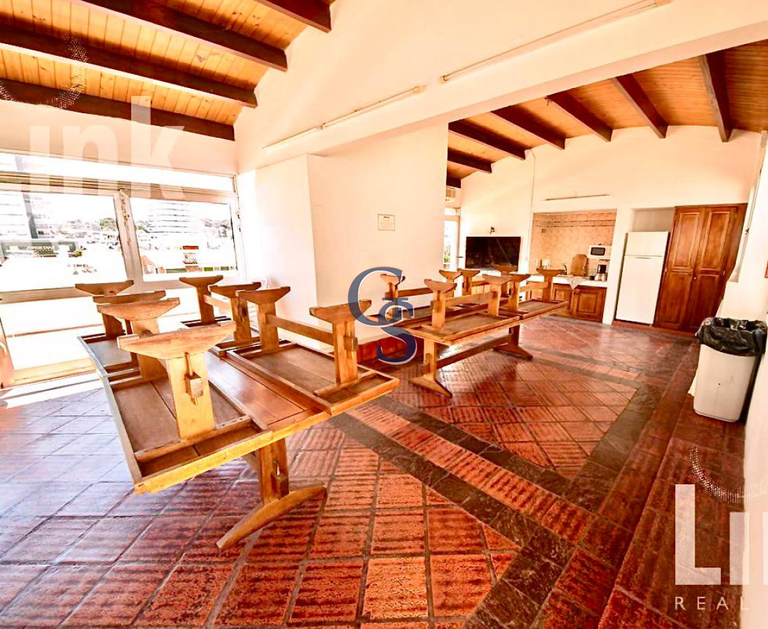 Apartamento ID.290296 - A pasos de Playa Mansa y Playa Brava. Próximo a la Península.